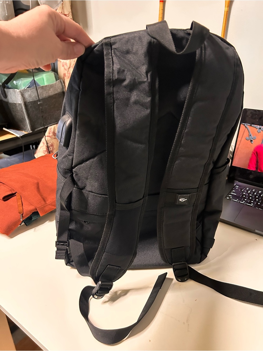 WENIG Black Travel & Commuter Backpack - Picture 7 of 9